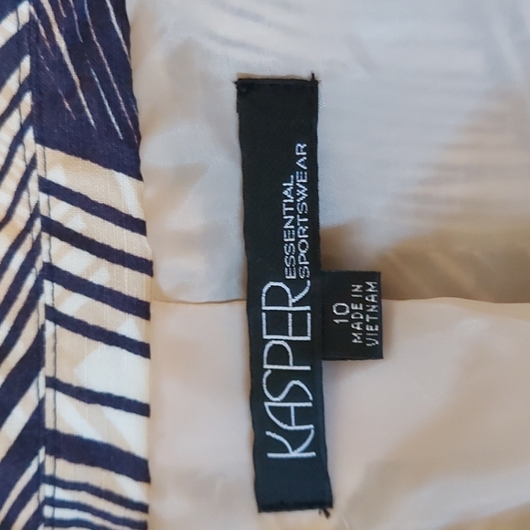 Kasper , Size 10, black and cream, - Picture 4 of 4